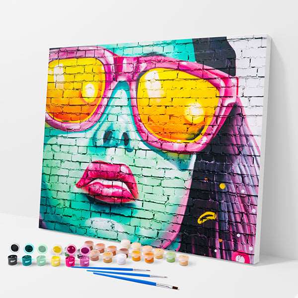 Graffiti Woman Kit